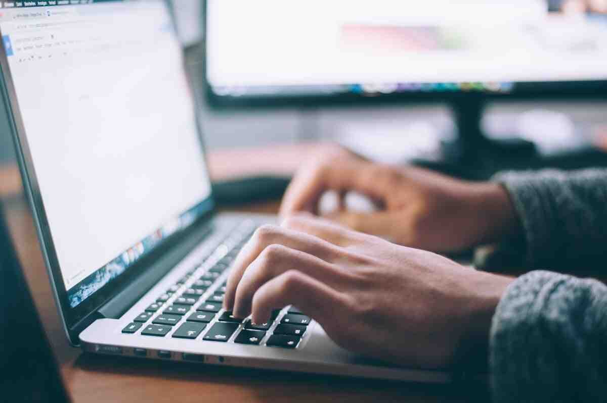 Writing a Job Description: The Ultimate Guide for Startups
